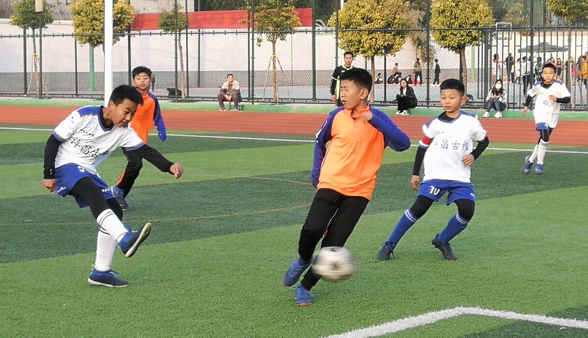 主席在接受 主席在接受